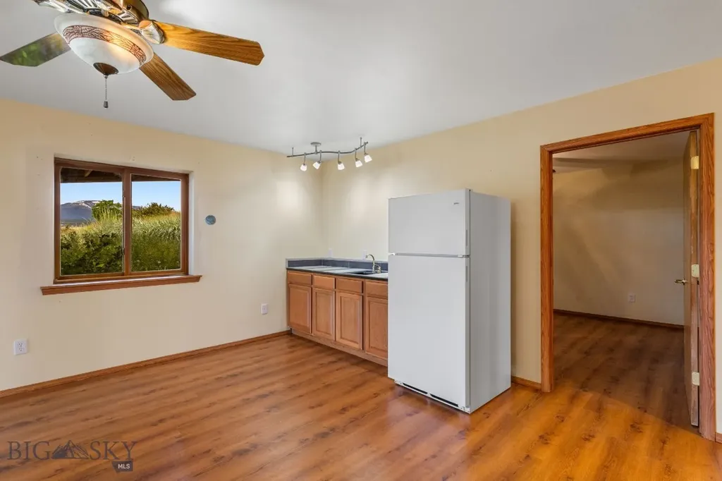 6385 Mount Highway 41 Whitehall MT 59759