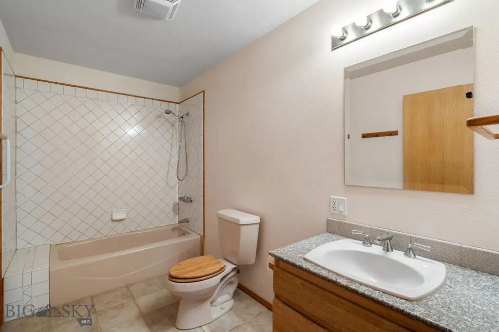 6385 Mount Highway 41 Whitehall MT 59759