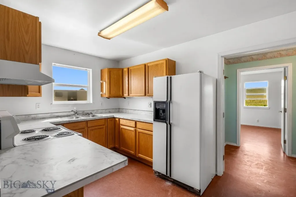 6385 Mount Highway 41 Whitehall MT 59759