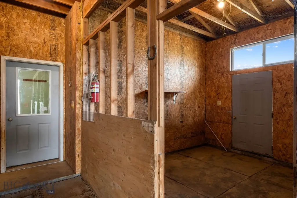 6385 Mount Highway 41 Whitehall MT 59759
