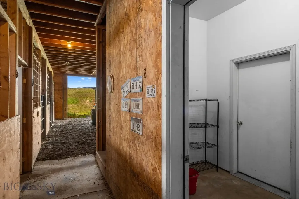 6385 Mount Highway 41 Whitehall MT 59759