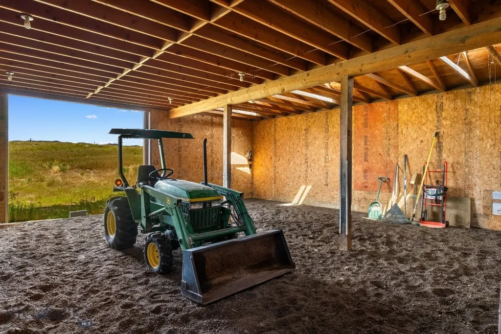 6385 Mount Highway 41 Whitehall MT 59759