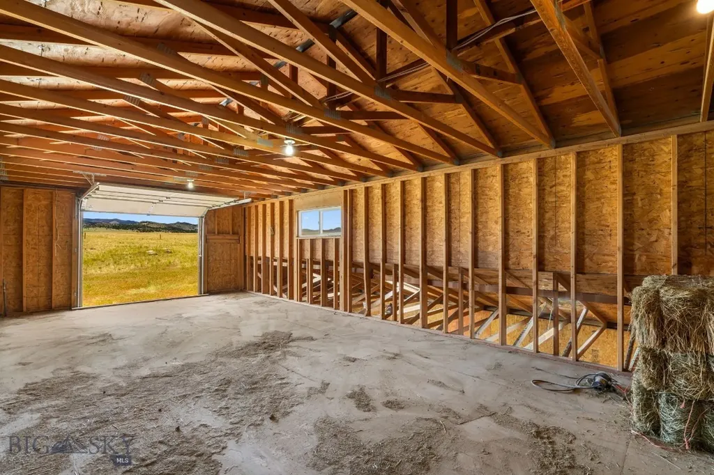 6385 Mount Highway 41 Whitehall MT 59759