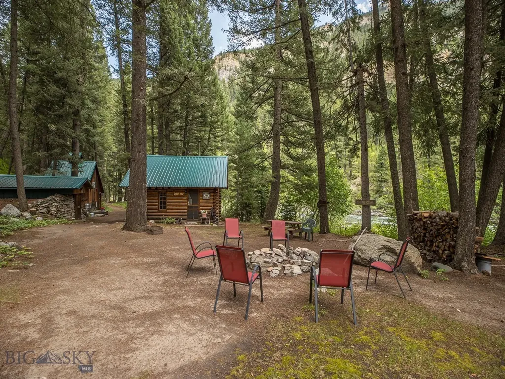 64370 Gallatin Road Gallatin Gateway MT 59730