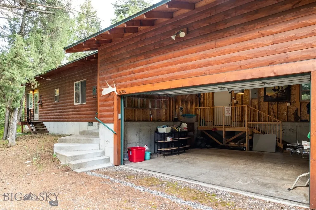 64370 Gallatin Road Gallatin Gateway MT 59730