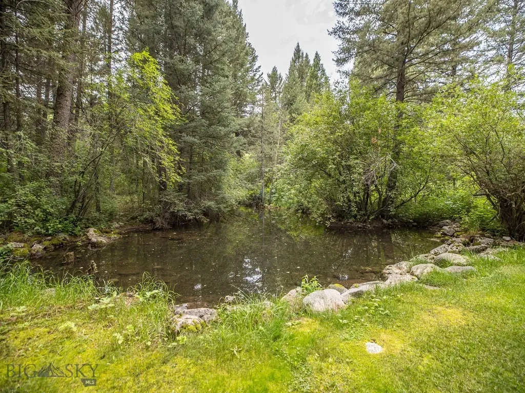 64370 Gallatin Road Gallatin Gateway MT 59730