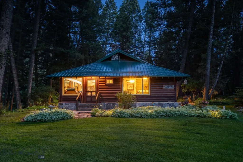64370 Gallatin Road Gallatin Gateway MT 59730