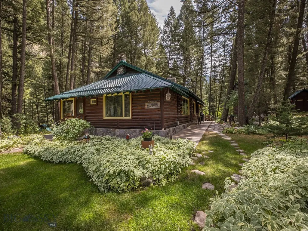 64370 Gallatin Road Gallatin Gateway MT 59730