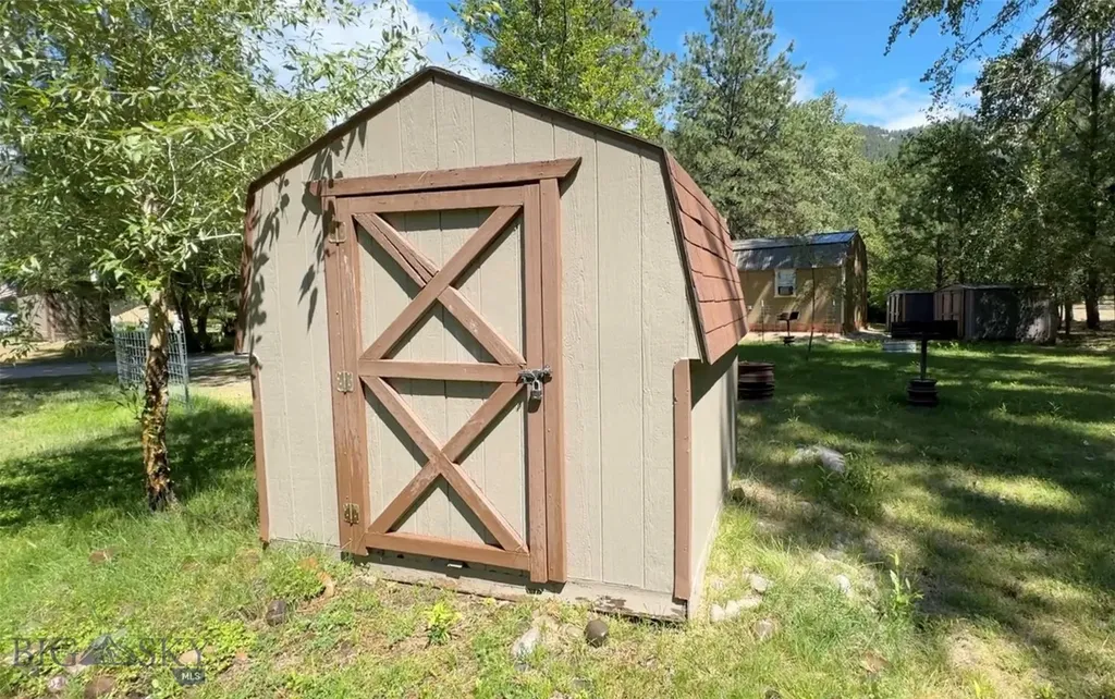 13505 Turah Road Clinton MT 59825