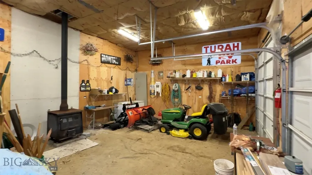 13505 Turah Road Clinton MT 59825