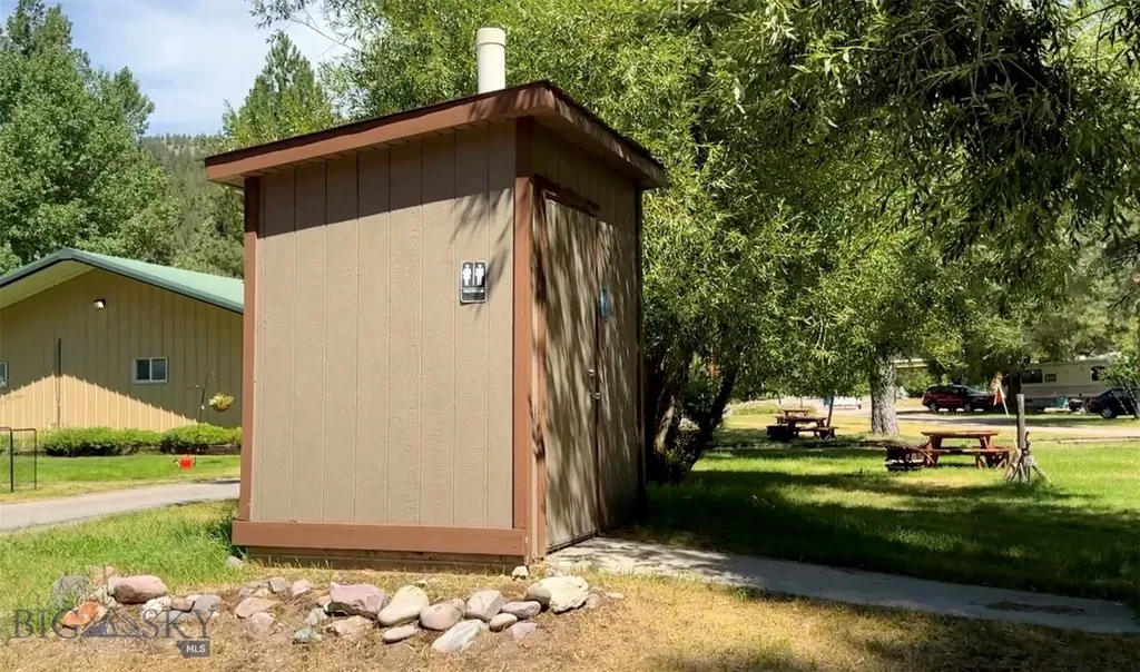 13505 Turah Road Clinton MT 59825