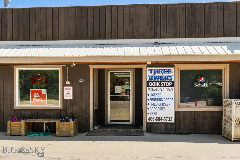 323 & 325 S Main Street Twin Bridges MT 59754