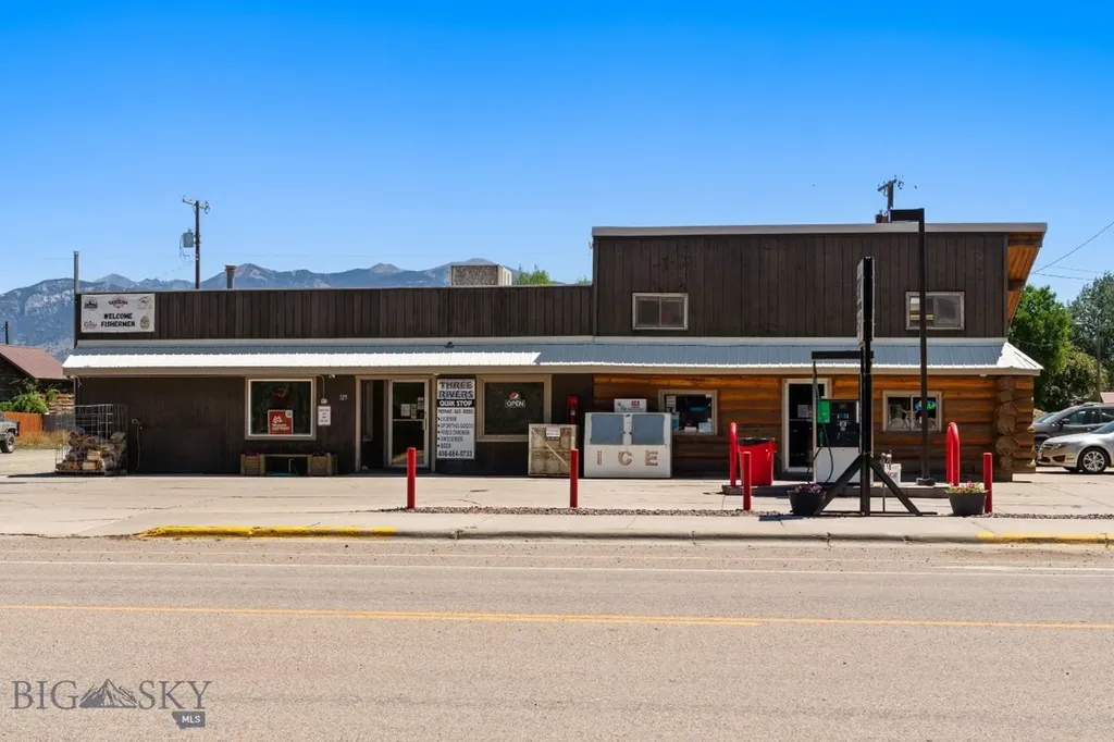 323 & 325 S Main Street Twin Bridges MT 59754