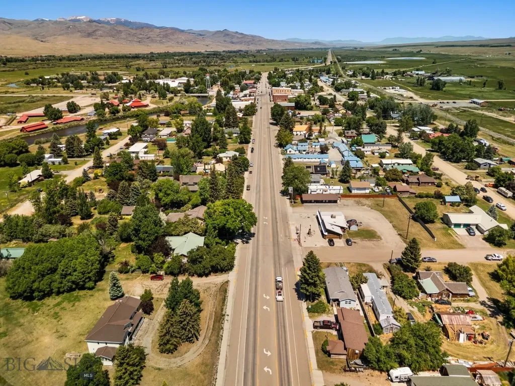 323 & 325 S Main Street Twin Bridges MT 59754