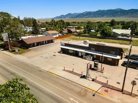 323 & 325 S Main Street Twin Bridges MT 59754