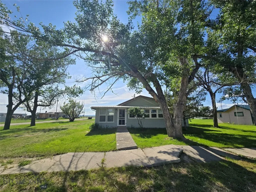 313 S Teigen Avenue Winnett MT 59087