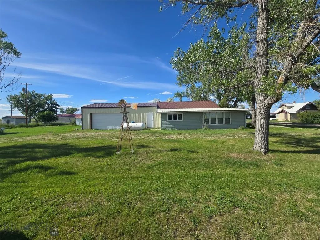 313 S Teigen Avenue Winnett MT 59087