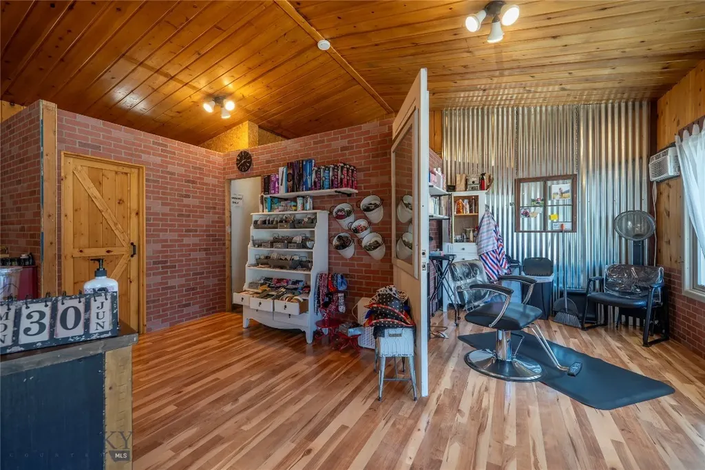 1014 W Park Street Livingston MT 59047