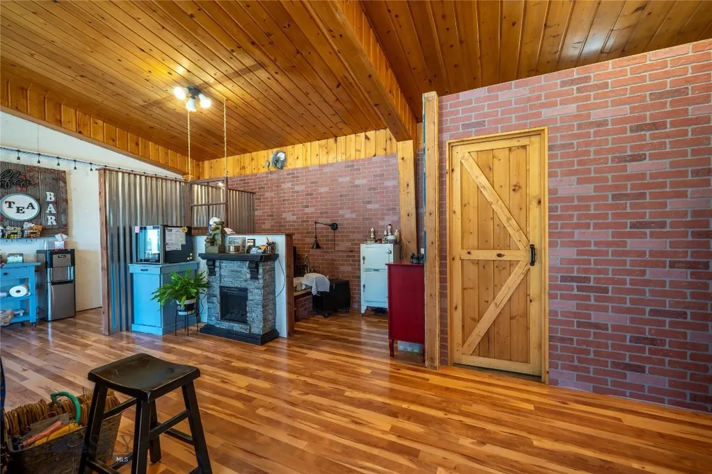 1014 W Park Street Livingston MT 59047