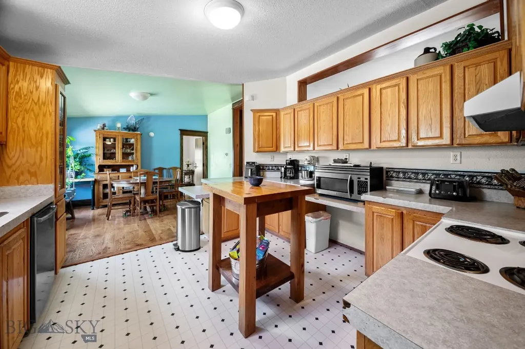 3400 Magenta Road Bozeman MT 59718