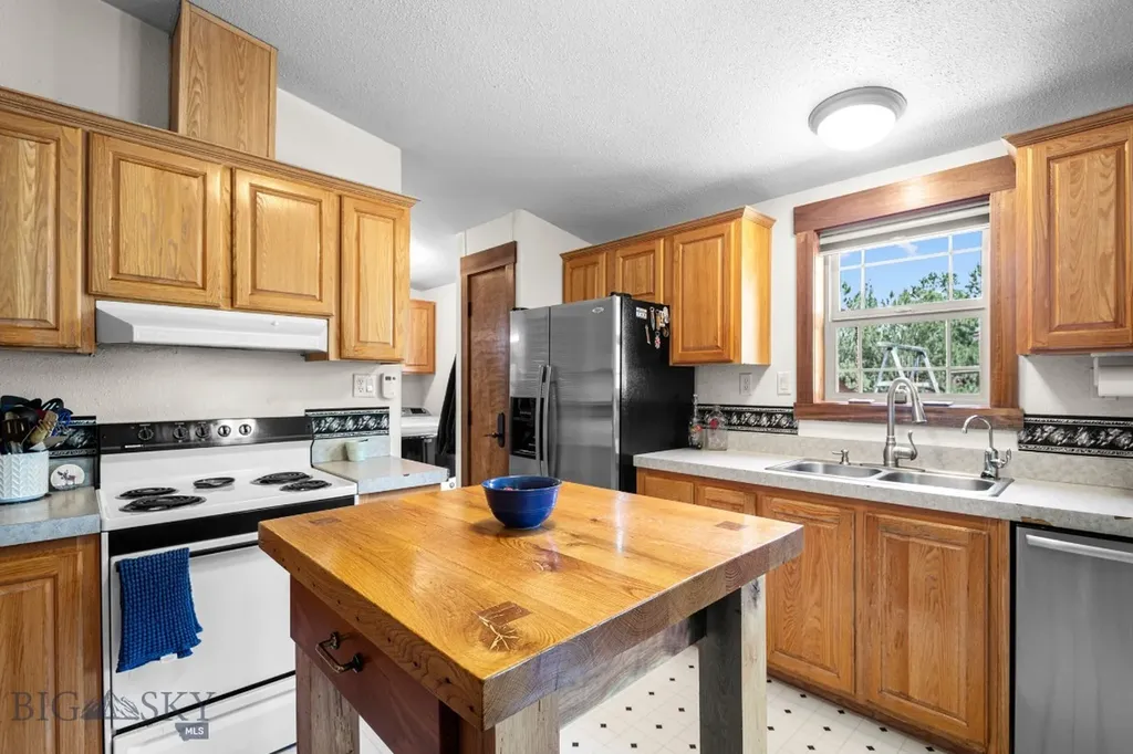 3400 Magenta Road Bozeman MT 59718