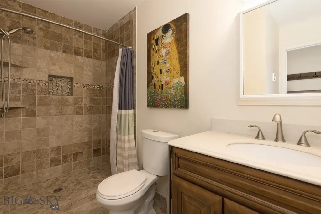 32 Rose Hip Circle Big Sky MT 59716