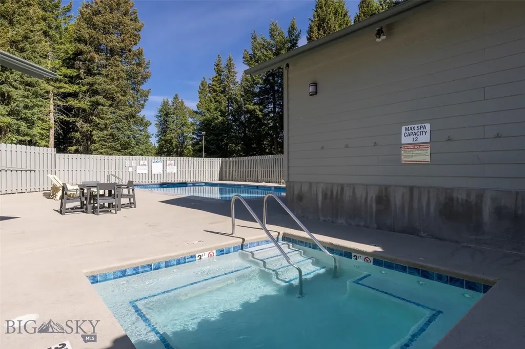 32 Rose Hip Circle Big Sky MT 59716
