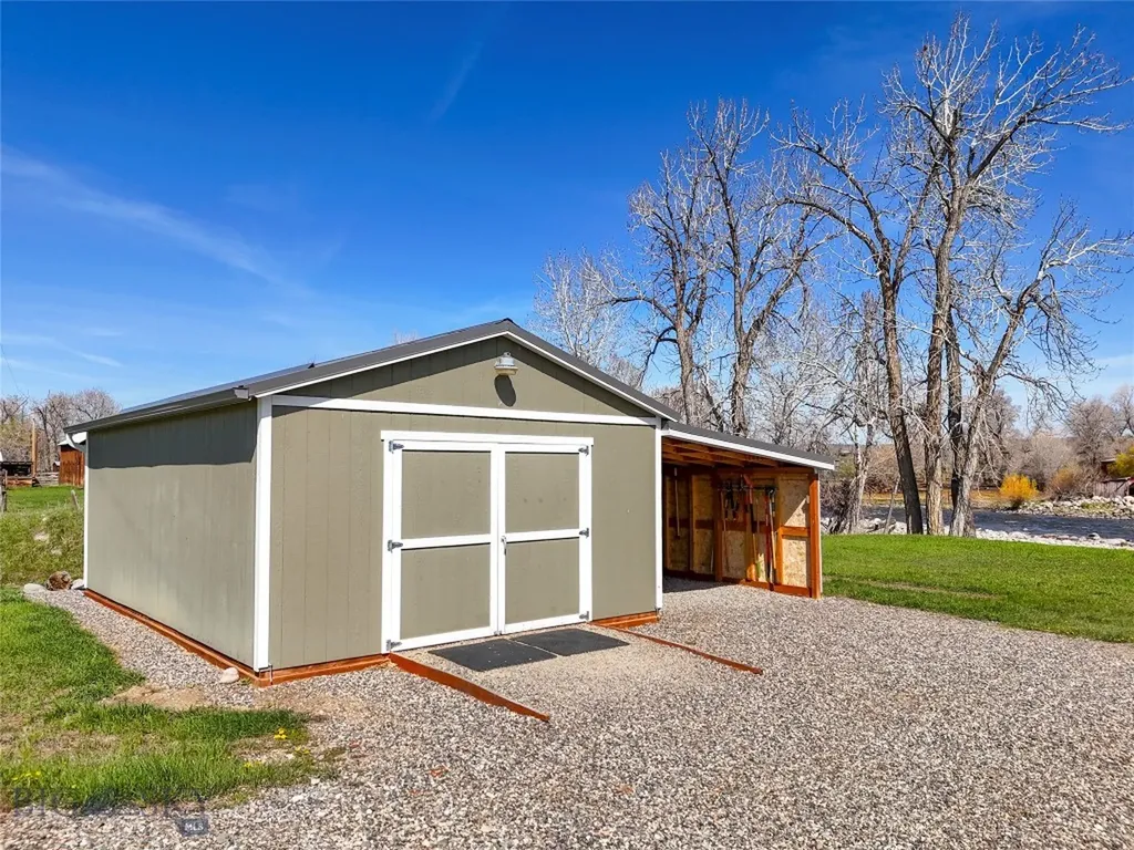 1 Cabin Lane Road Absarokee MT 59001