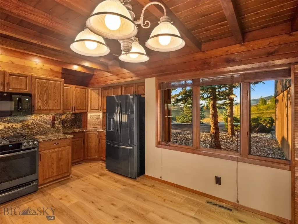7810 Rolling Hills Drive Bozeman MT 59715