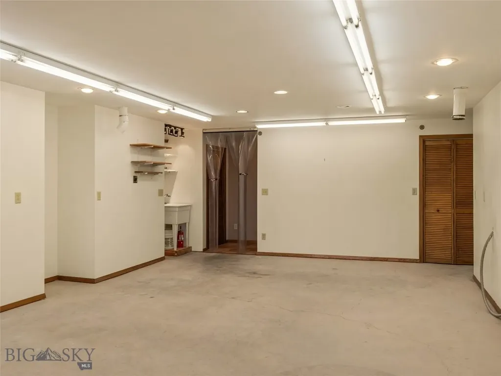 7810 Rolling Hills Drive Bozeman MT 59715