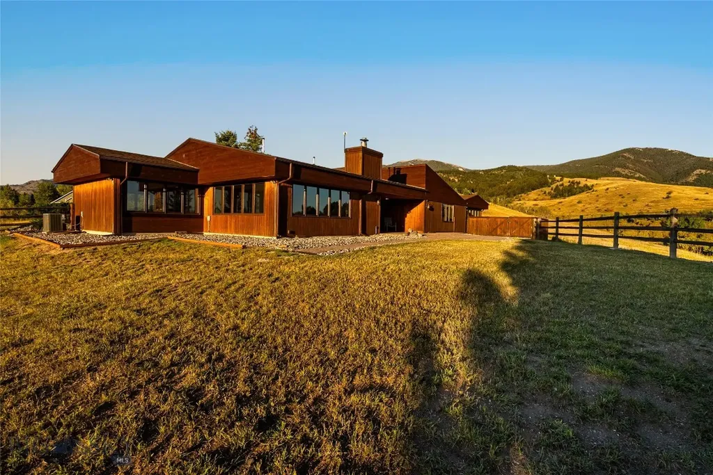 7810 Rolling Hills Drive Bozeman MT 59715