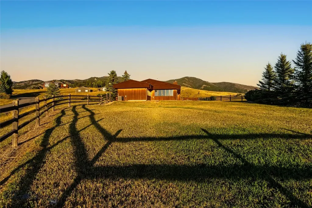 7810 Rolling Hills Drive Bozeman MT 59715