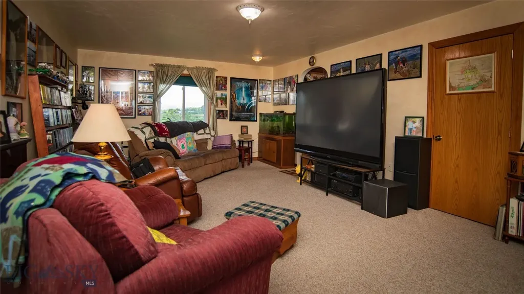 65 Indian Rings Road Big Timber MT 59011