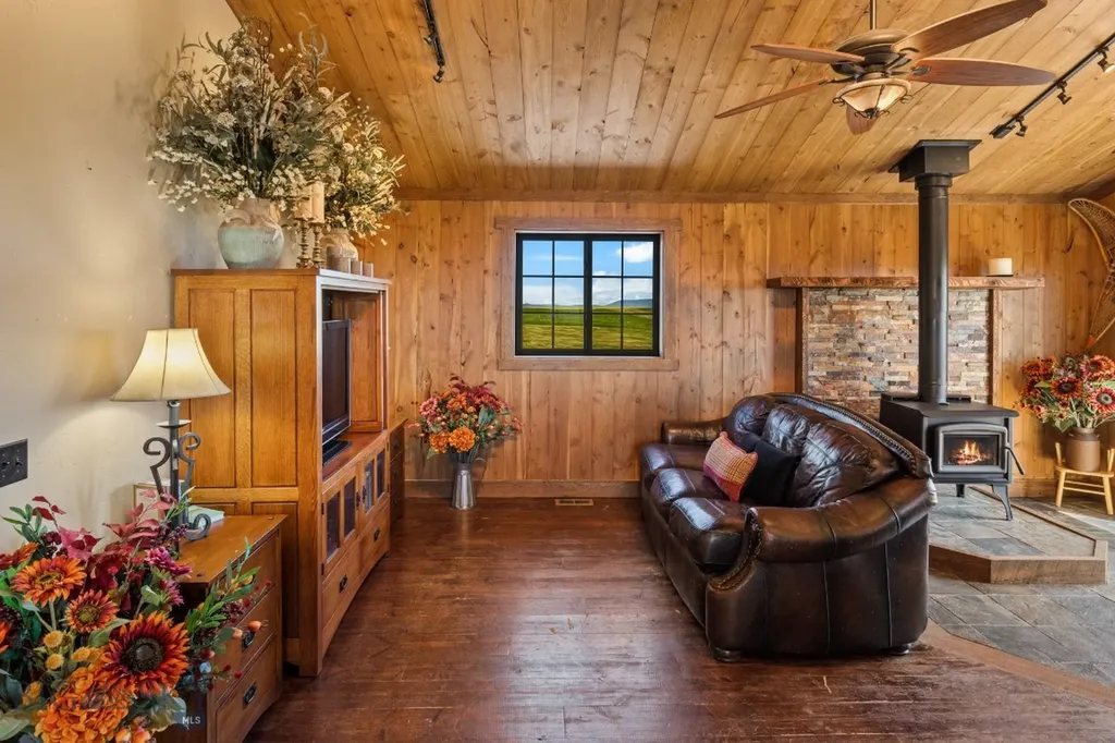 26 Dalesview Three Forks MT 59752