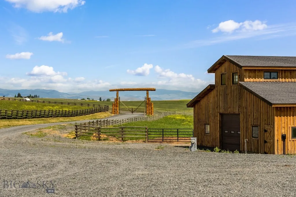 26 Dalesview Three Forks MT 59752