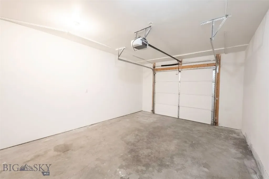 1010 Cruiser Lane Belgrade MT 59714