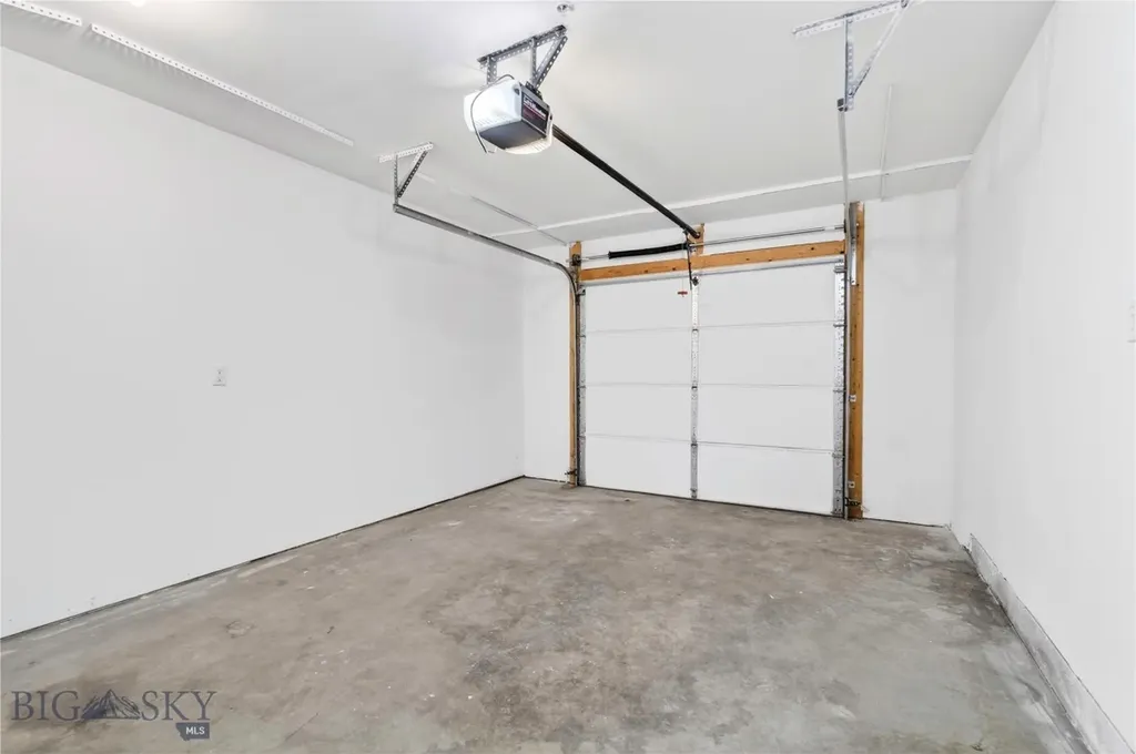 1010 Cruiser Lane Belgrade MT 59714