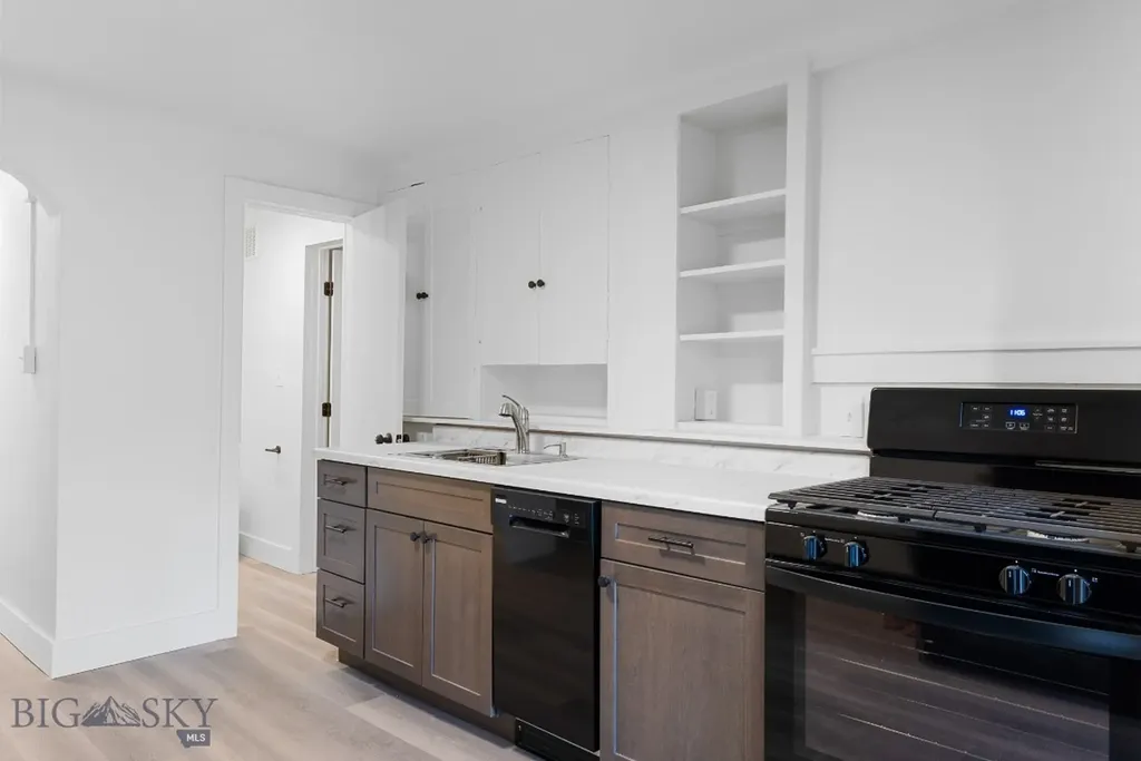 925 W Woolman Butte MT 59701