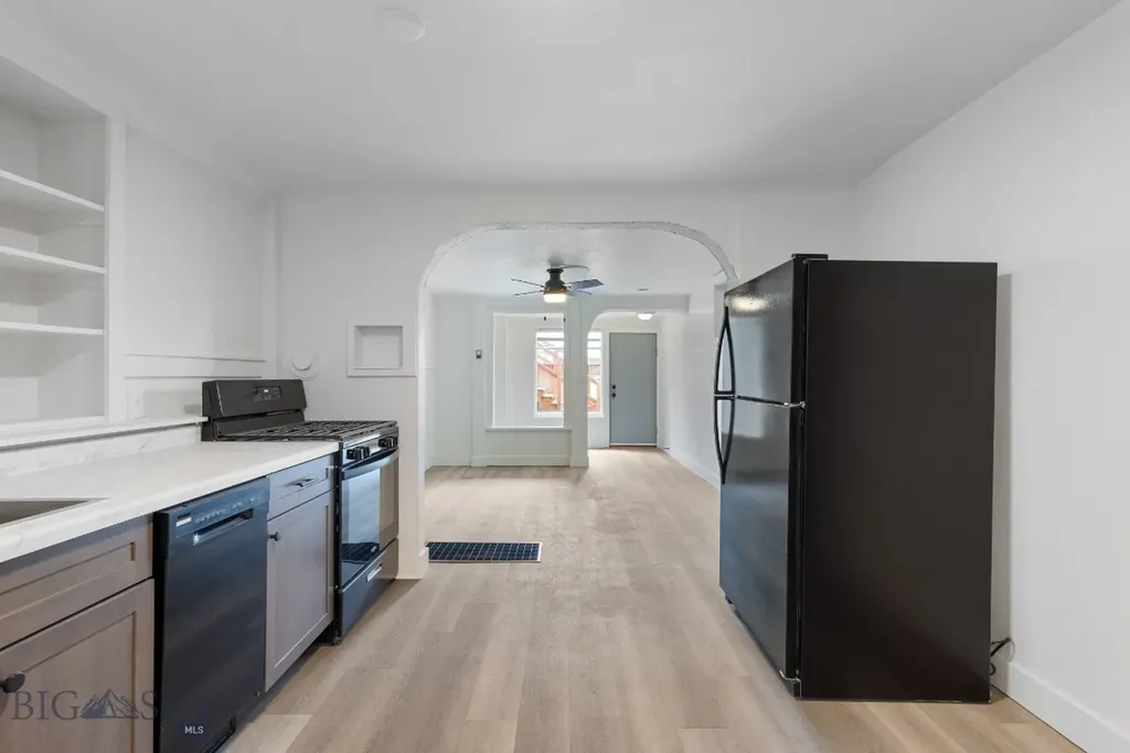 925 W Woolman Butte MT 59701