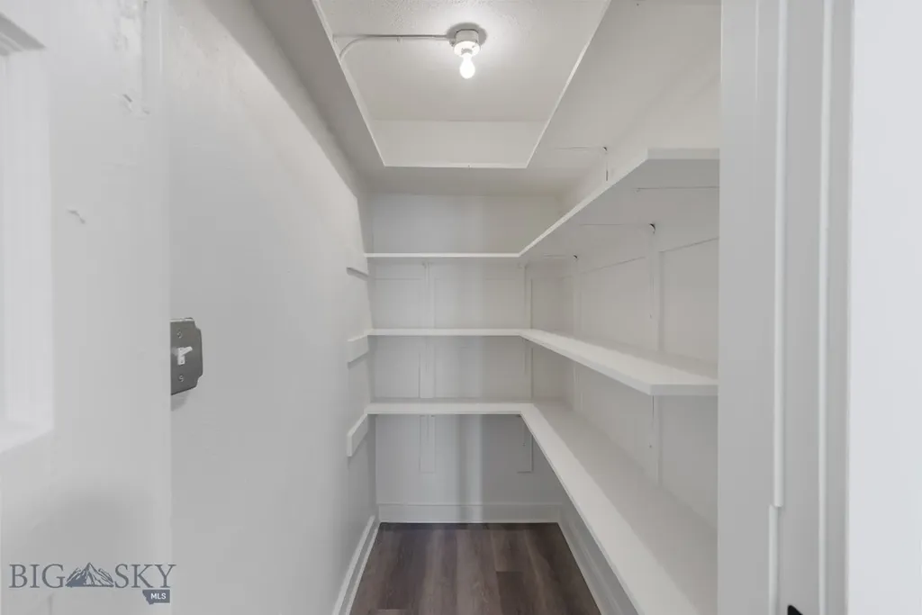 925 W Woolman Butte MT 59701