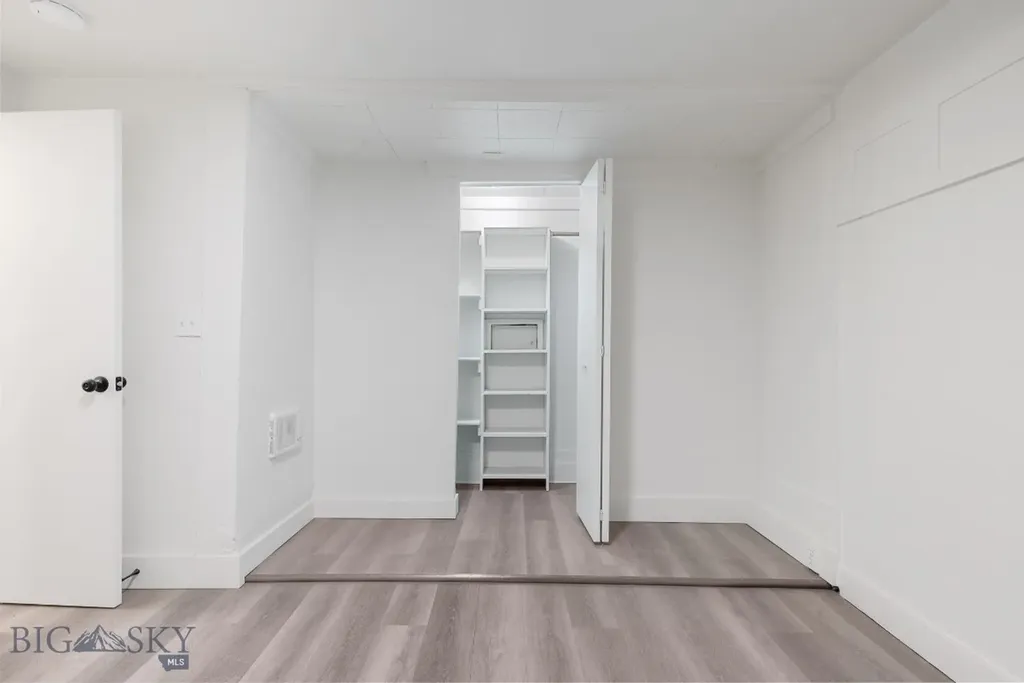 925 W Woolman Butte MT 59701