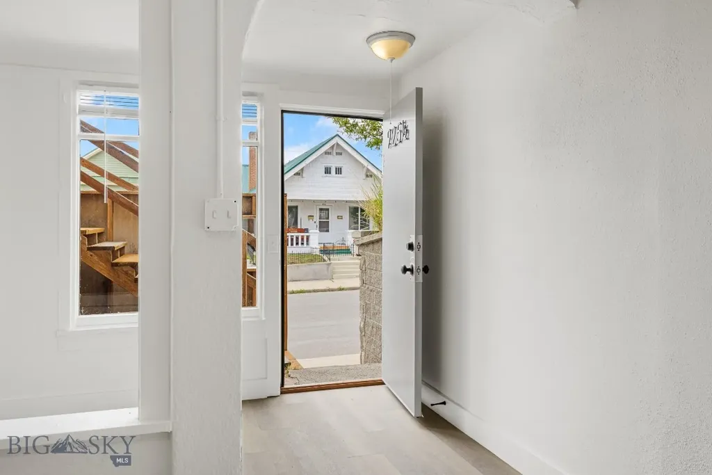 925 W Woolman Butte MT 59701