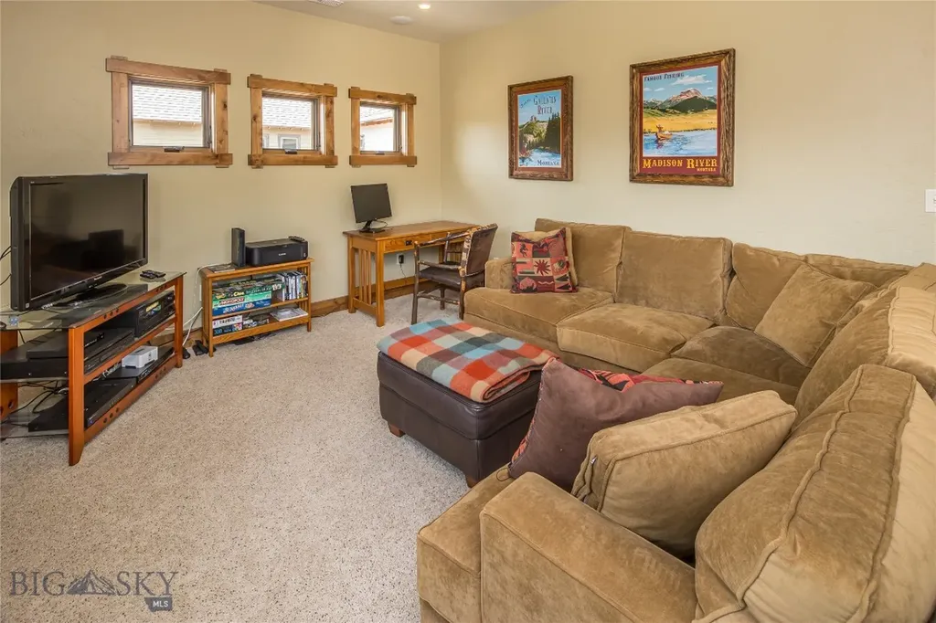 151 Pheasant Tail Big Sky MT 59716