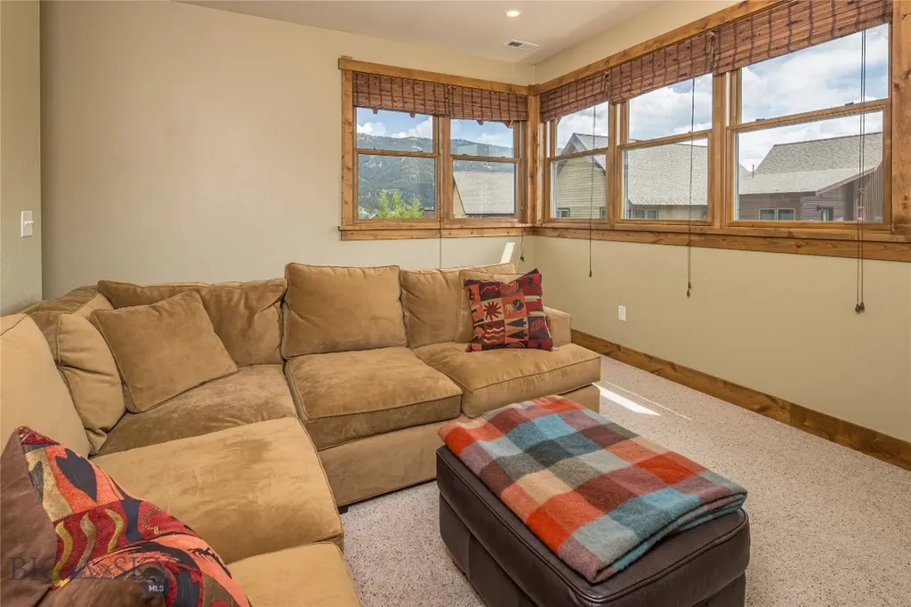151 Pheasant Tail Big Sky MT 59716