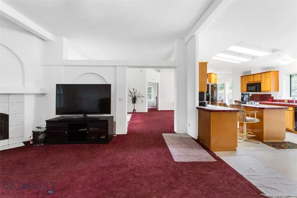 16 Friendspring Whitehall MT 59759