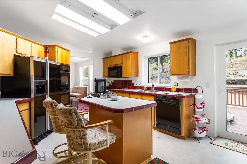 16 Friendspring Whitehall MT 59759