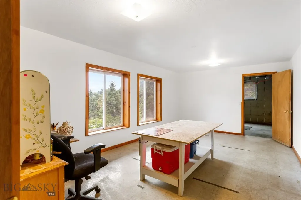 16 Friendspring Whitehall MT 59759