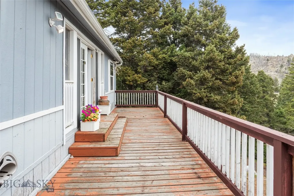 16 Friendspring Whitehall MT 59759