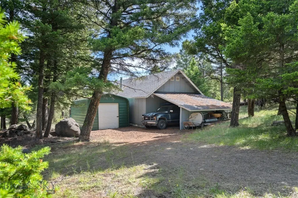 16 Friendspring Whitehall MT 59759