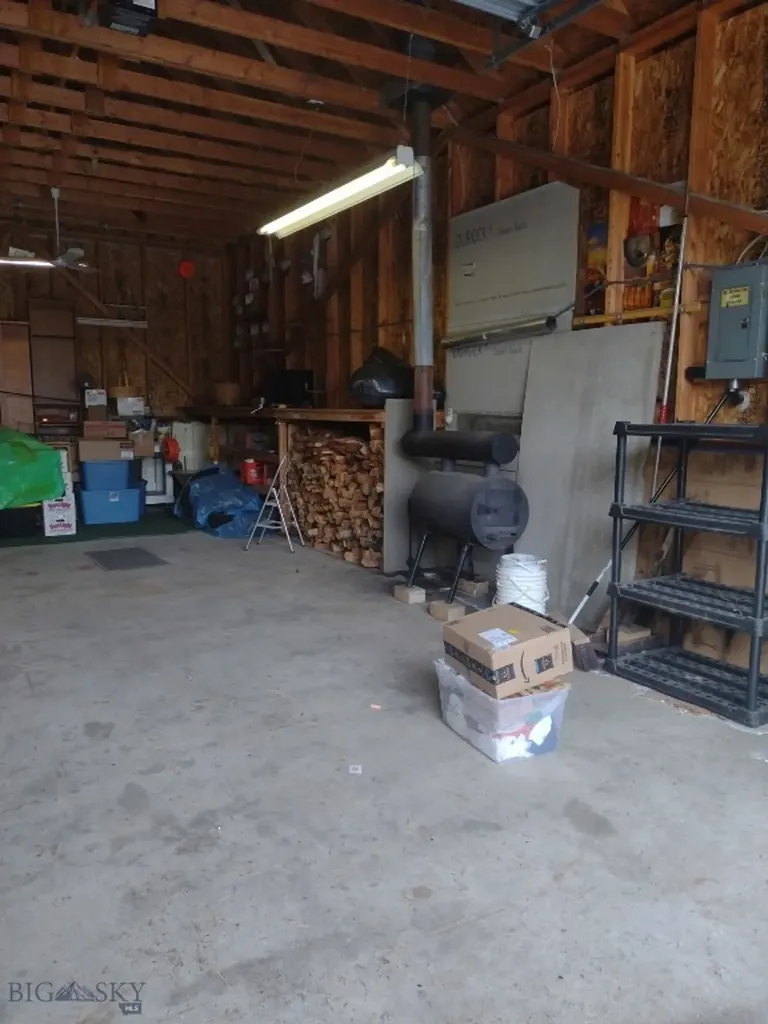 16 Friendspring Whitehall MT 59759
